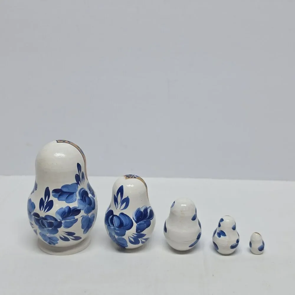 Vintage USSR Russian Matryoshka Nesting Dolls Signed 5 Pc 3.5” White Blue Gzhel
